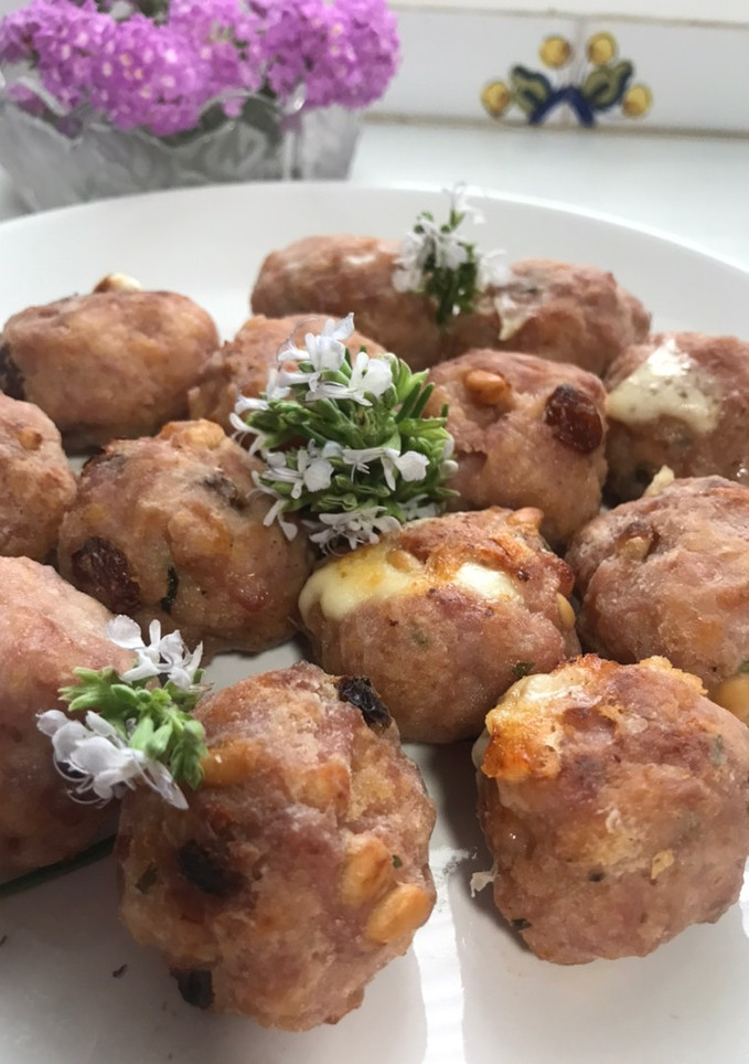 Una foto de Albóndigas de carne de salchicha con queso (en airFryer)