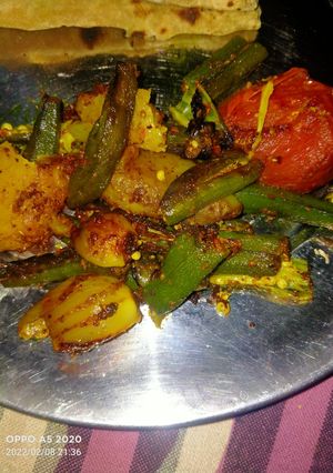 तवे की मिक्स सब्जी (tawe ki mix sabzi recipe in Hindi) रेसिपी मुख्य फोटो