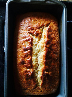 A picture of Sponge Cake.