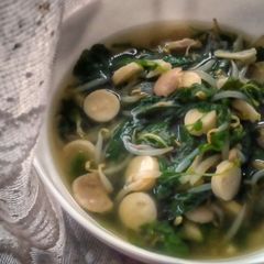 A picture of Spinach Beansprout and Sausage Soup.
