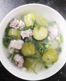 Canh dưa leo nấu sườn