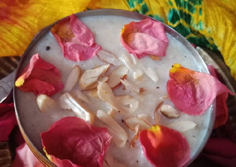 Recipe of Perfect Coconut Rose Phirni