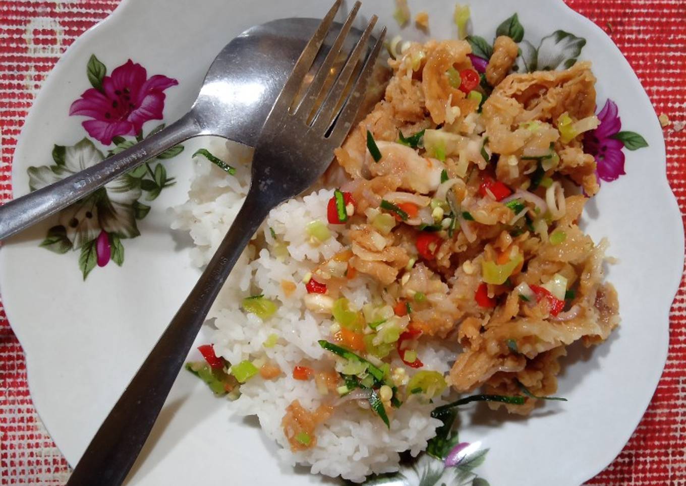 Ayam geprek sambal mattah ������