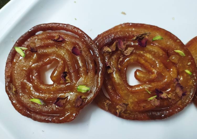 Steps to Make Any-night-of-the-week Jodhpuri Jalebi