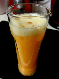 A picture of My Grapefruit & Mango Juice. 🤗.