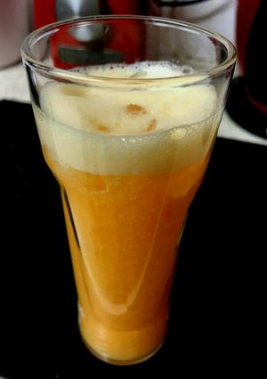 A picture of My Grapefruit & Mango Juice. 🤗.