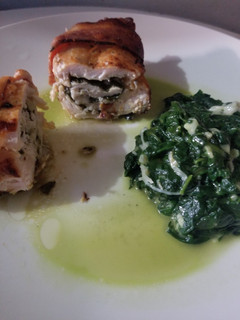 Una foto de KETO: Pollo relleno de espinacas