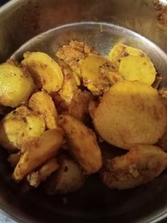 अरबी की सूखी सब्जी (Arbi ki sukhi sabzi recipe in hindi) रेसिपी मुख्य फोटो
