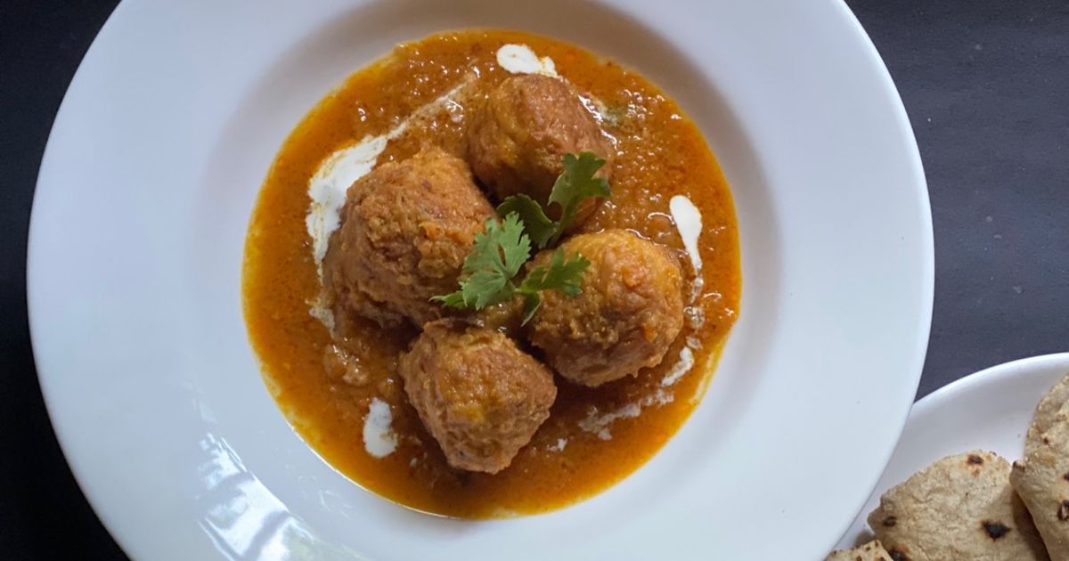 Shahi Lauki Kofte Curry With Roti In North Indian Style For Dinner ...