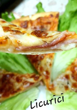 O poză a rețetei Pizza double pe lipie.