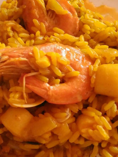 Una foto de Paella