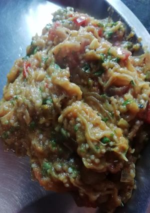 A picture of Baingan bharta.