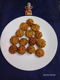 A picture of Fried Modak.