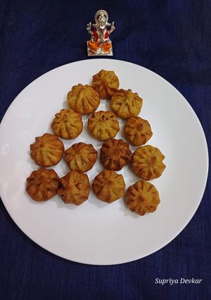 A picture of Fried Modak.