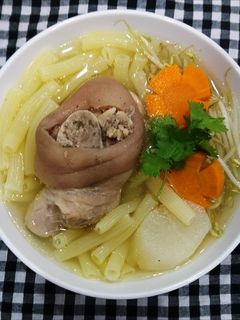 Hình của món Nui nấu giò heo.