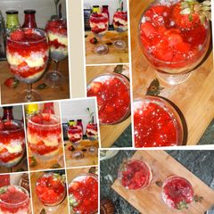A picture of Strawberry sago custard.