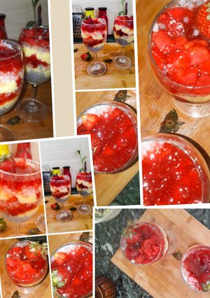 A picture of Strawberry sago custard.