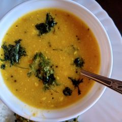 A picture of Besan Kadhi.