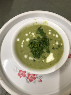 બ્રોકોલી સૂપ (Broccoli Soup Recipe In Gujarati) રેસીપી મુખ્ય ફોટો