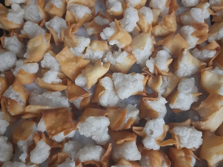 Cara Mudah Membuat Resep  Somai kering (soker) atau pangsit goreng isi tpg sagu yang Enak Banget, Enak Banget