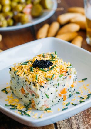 Foto principal de Ensaladilla rusa con pescados ahumados