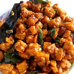 A picture of Tempe orek cabe ijo.