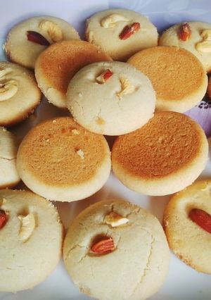 नानखटाई (nankhatai recipe in marathi) रेसिपी चे मुख्य फोटो