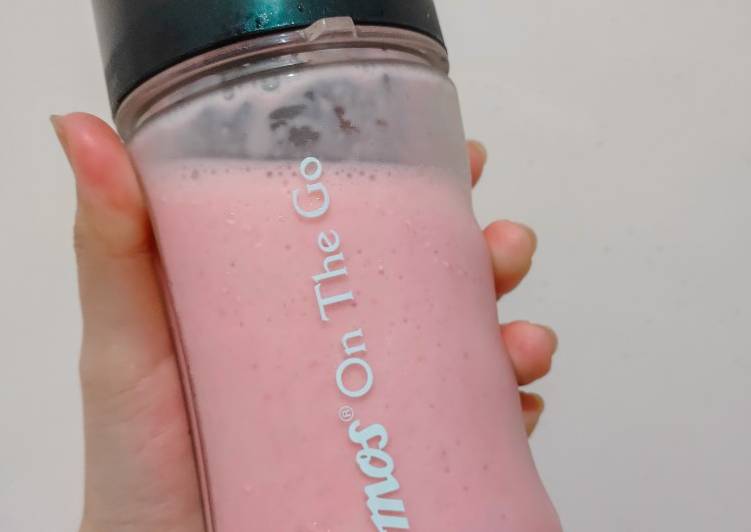Smoothie Strawbery Yogurt - Resep Diet