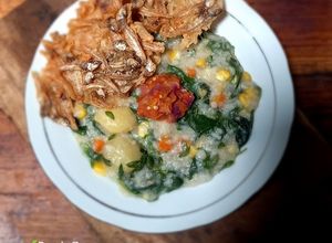 Foto resep Bubur Menado ala Rumah dengan Daun Kelor