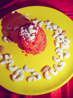 गाजर हलवा (Gajar halwa recipe in hindi) रेसिपी मुख्य फोटो