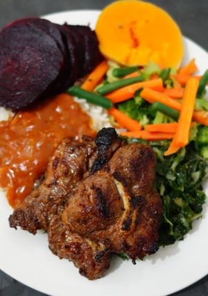 A picture of Lamb chops grilled.