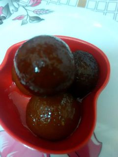 A picture of Bread gulabjamun.