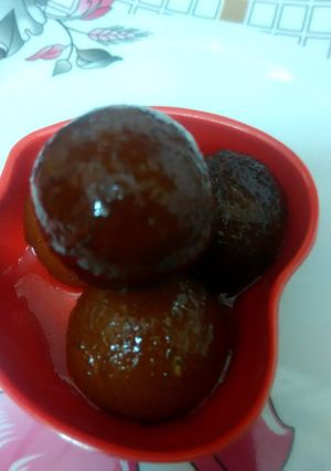 A picture of Bread gulabjamun.