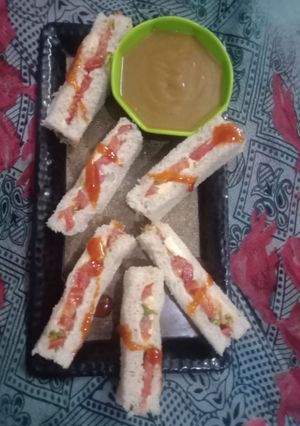 टमाटर सैंडविच (tamatar sandwich recipe in Hindi) रेसिपी मुख्य फोटो