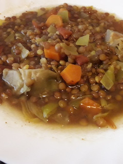 Foto principal de Riquísimas lentejas con verduras en olla exprés