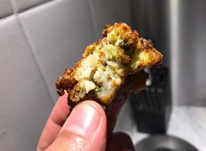 Una foto de Bro-coli-flor III(buñuelos de brócoli y coliflor)