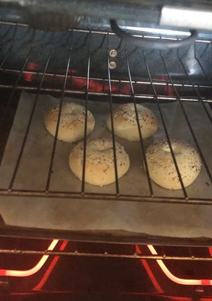 A picture of Bagels 🥯.