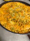 Paella con Caldo, Sofrito y Guisantes en Conserva