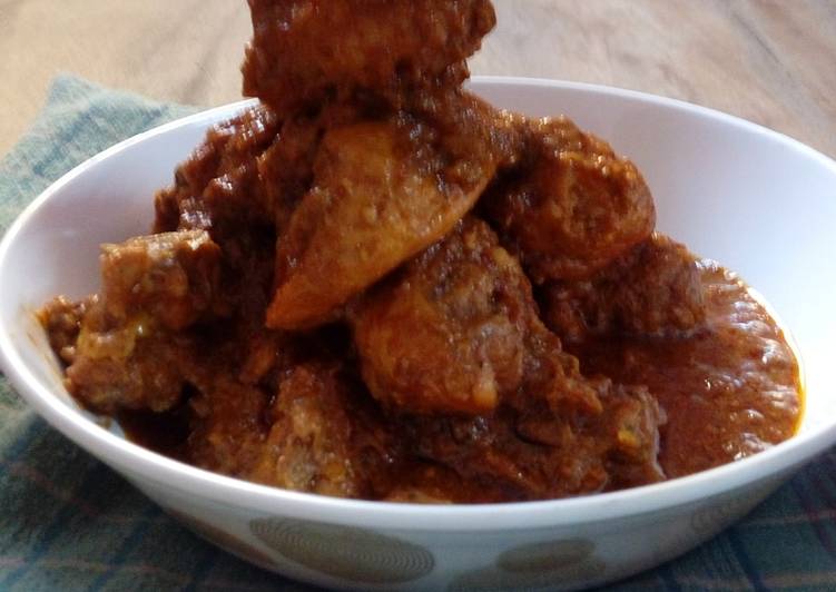 Hyderabadi Chicken Curry