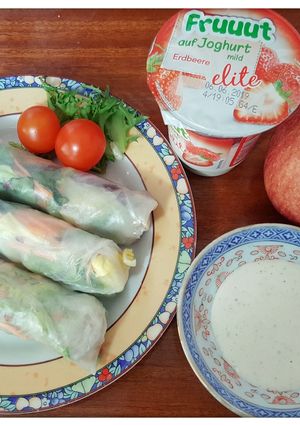Hình của món Bữa tối #nocarb với salad và thịt áp chảo.