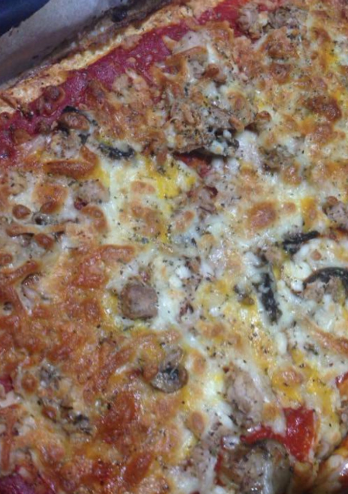 Una foto de Pizza con base de coliflor (sin harina)