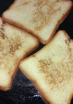 A picture of Roasted Bread Slices.