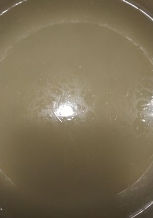 Una foto de Caldo casero de pollo