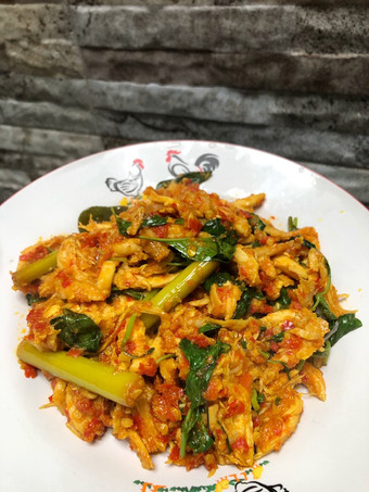 Anti Ribet, Buat Ayam Suwir Kemangi Bumbu Bali Simpel