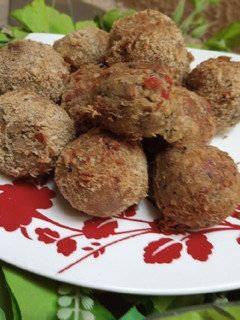 A picture of Bean balls.