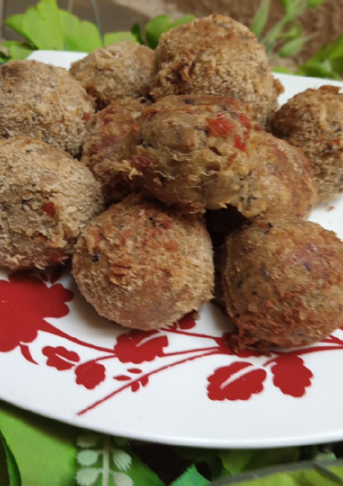 A picture of Bean balls.