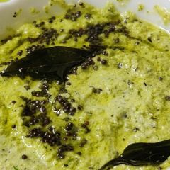A picture of Coconut coriander chutney.