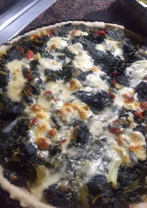 Una foto de Tarta de acelga (masa casera)