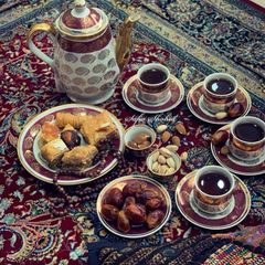 A picture of Arabic kahwa (Arabic Chai).