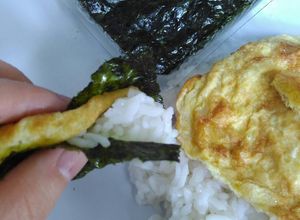 Foto resep Nasi nori telur, cepat praktis cuma 5 menit buat sarapan darurat